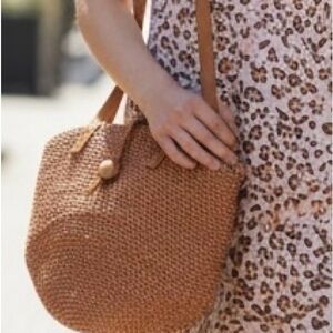 Rope woven tote bag with leather straps